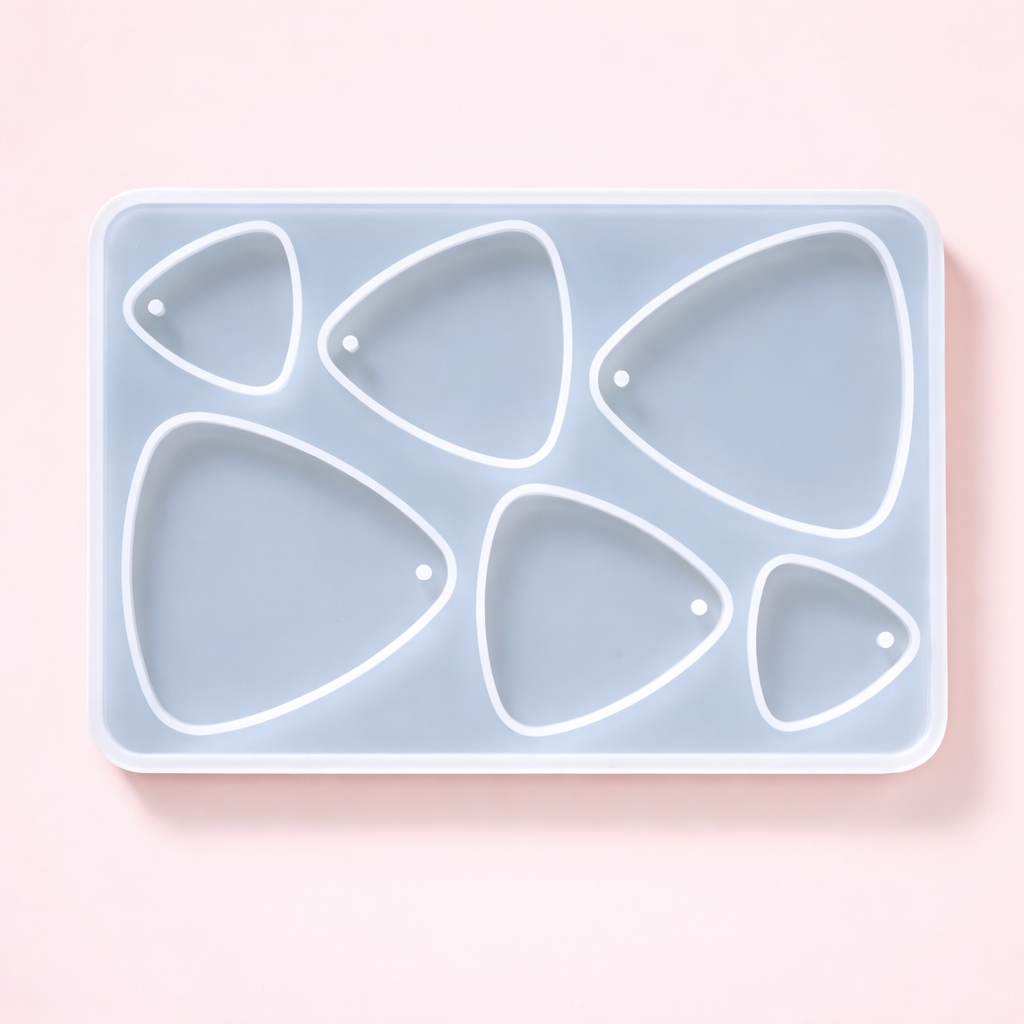 6 Cavity Triangle Shape Resin Mould - Oytra
