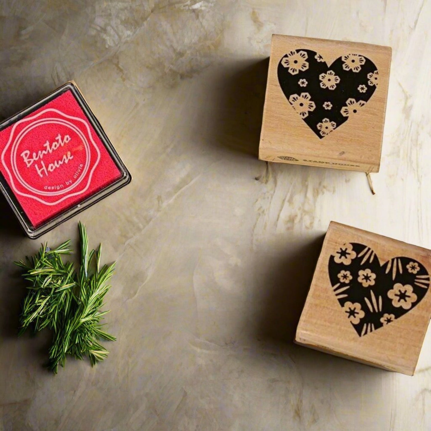 4 Piece/Set Wooden Heart Block Rubber Stamps - Oytra